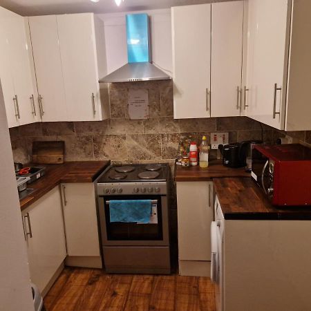Apartament Twin Bed For Guests Londyn Zewnętrze zdjęcie