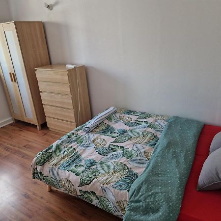 Apartament Twin Bed For Guests Londyn Zewnętrze zdjęcie