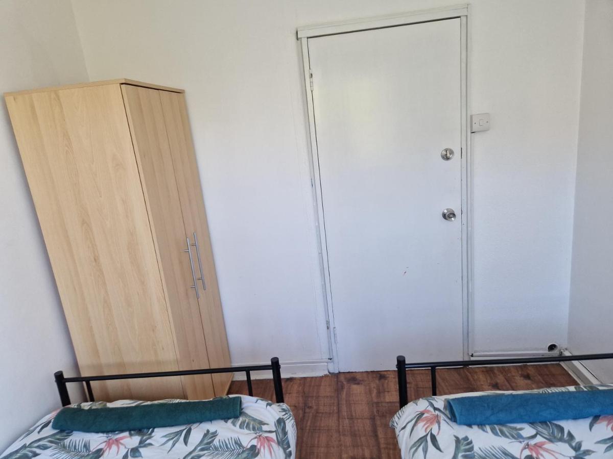 Apartament Twin Bed For Guests Londyn Zewnętrze zdjęcie