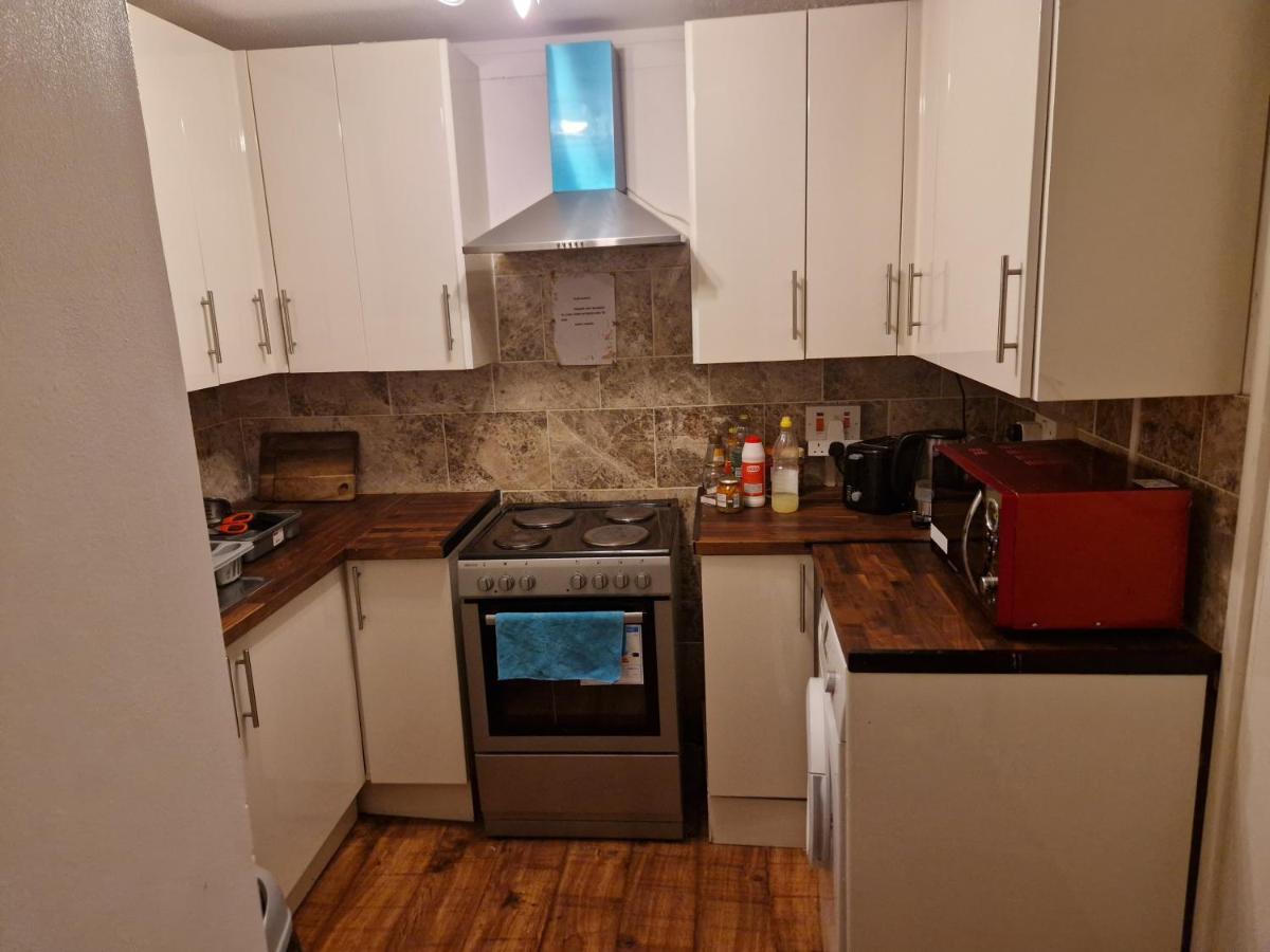 Apartament Twin Bed For Guests Londyn Zewnętrze zdjęcie