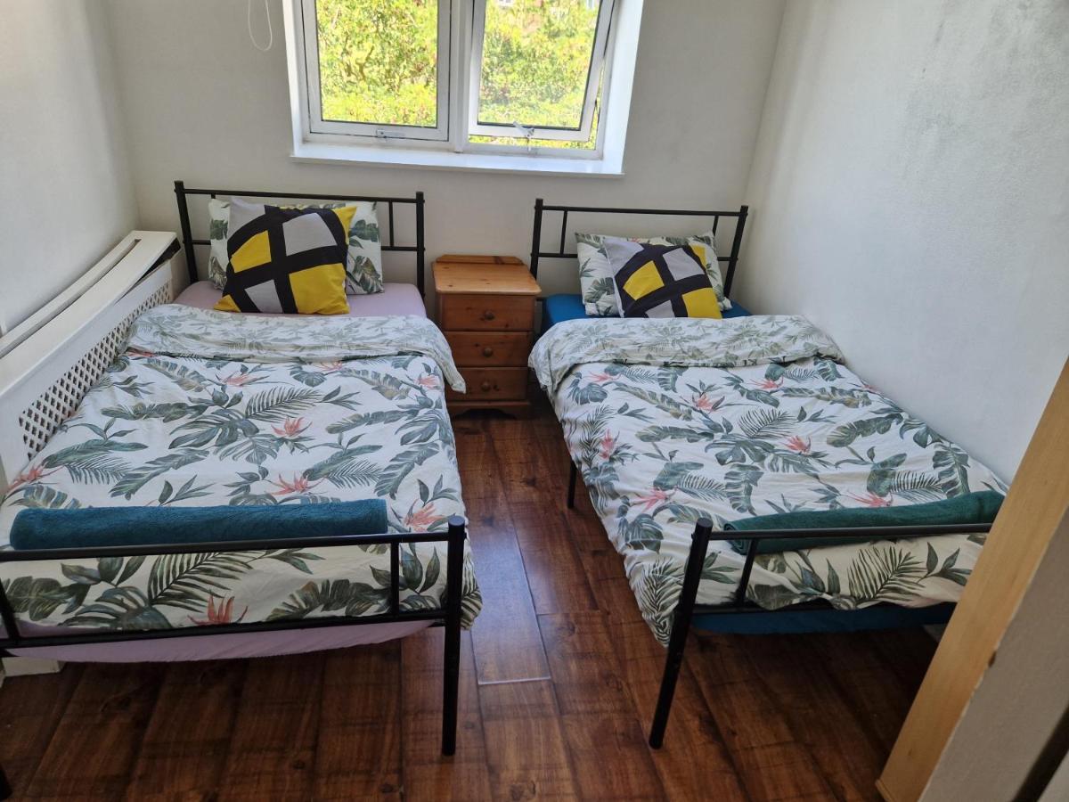 Apartament Twin Bed For Guests Londyn Zewnętrze zdjęcie